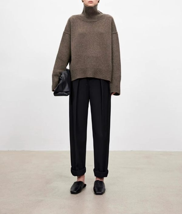 Ivana - Svetr s rolákem