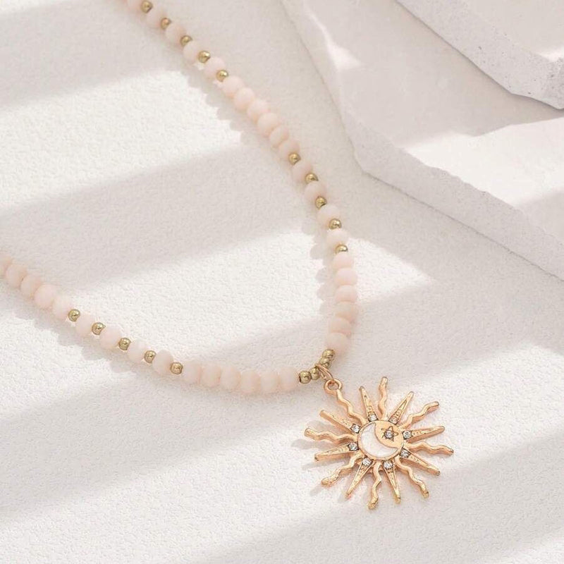 Nela - Bohémský náhrdelník s přívěskem slunce