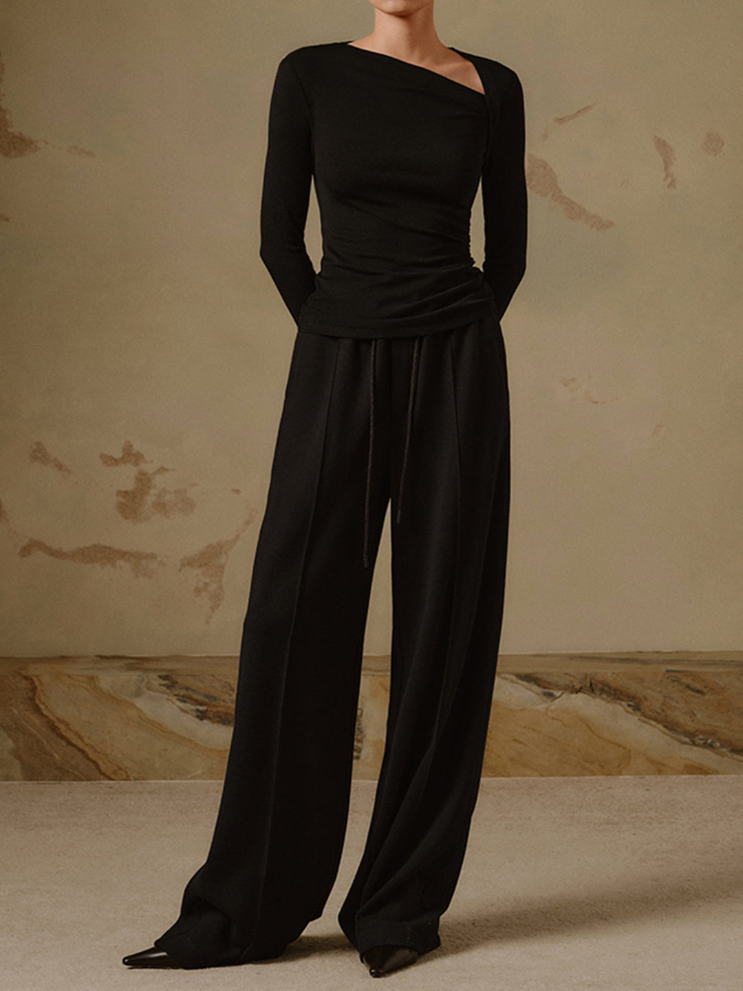 Adéla - Žebrovaný svetr, dlouhé rukávy, asymetrický střih