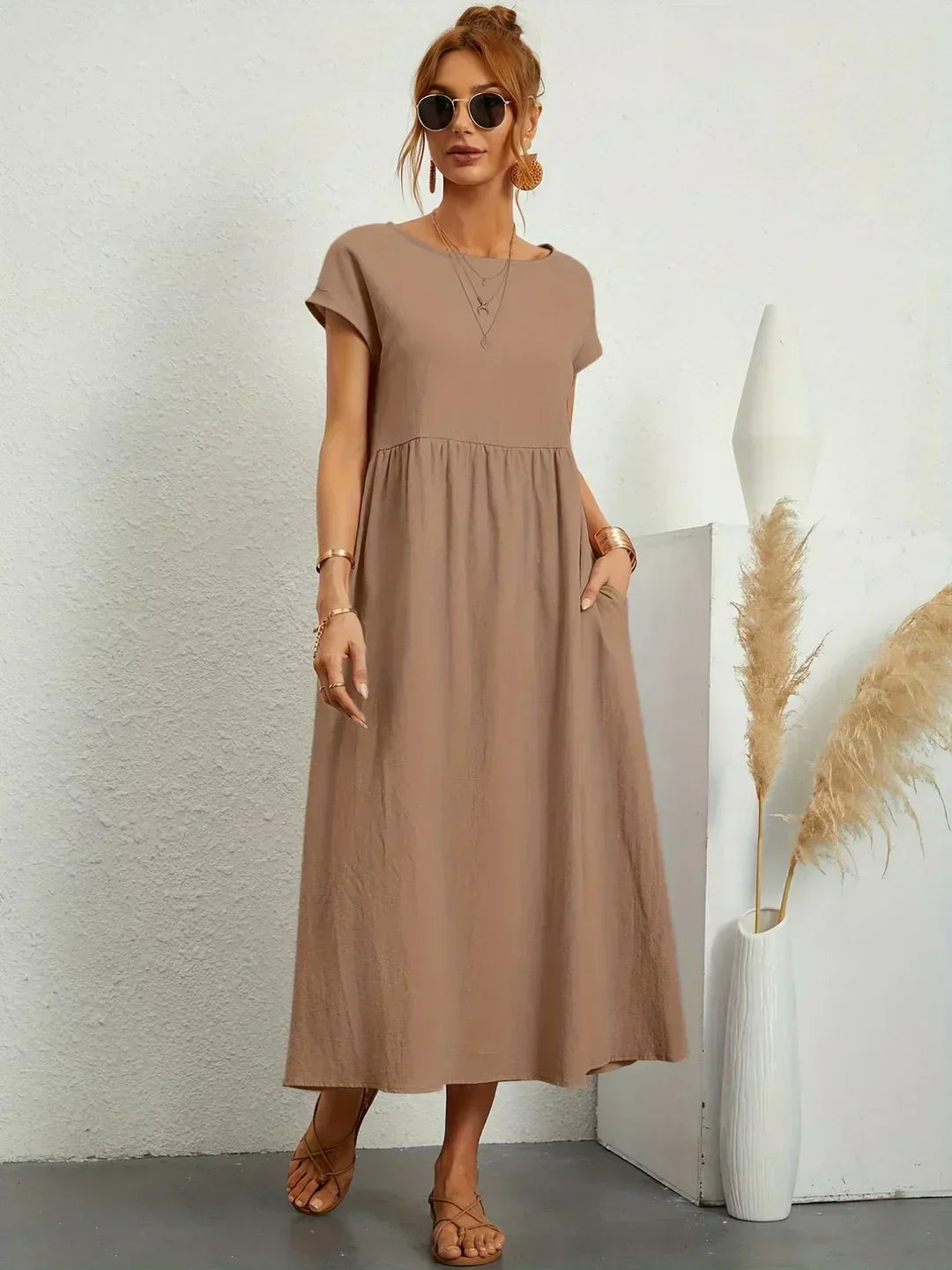 Věra – Elegantní a stylové midi šaty