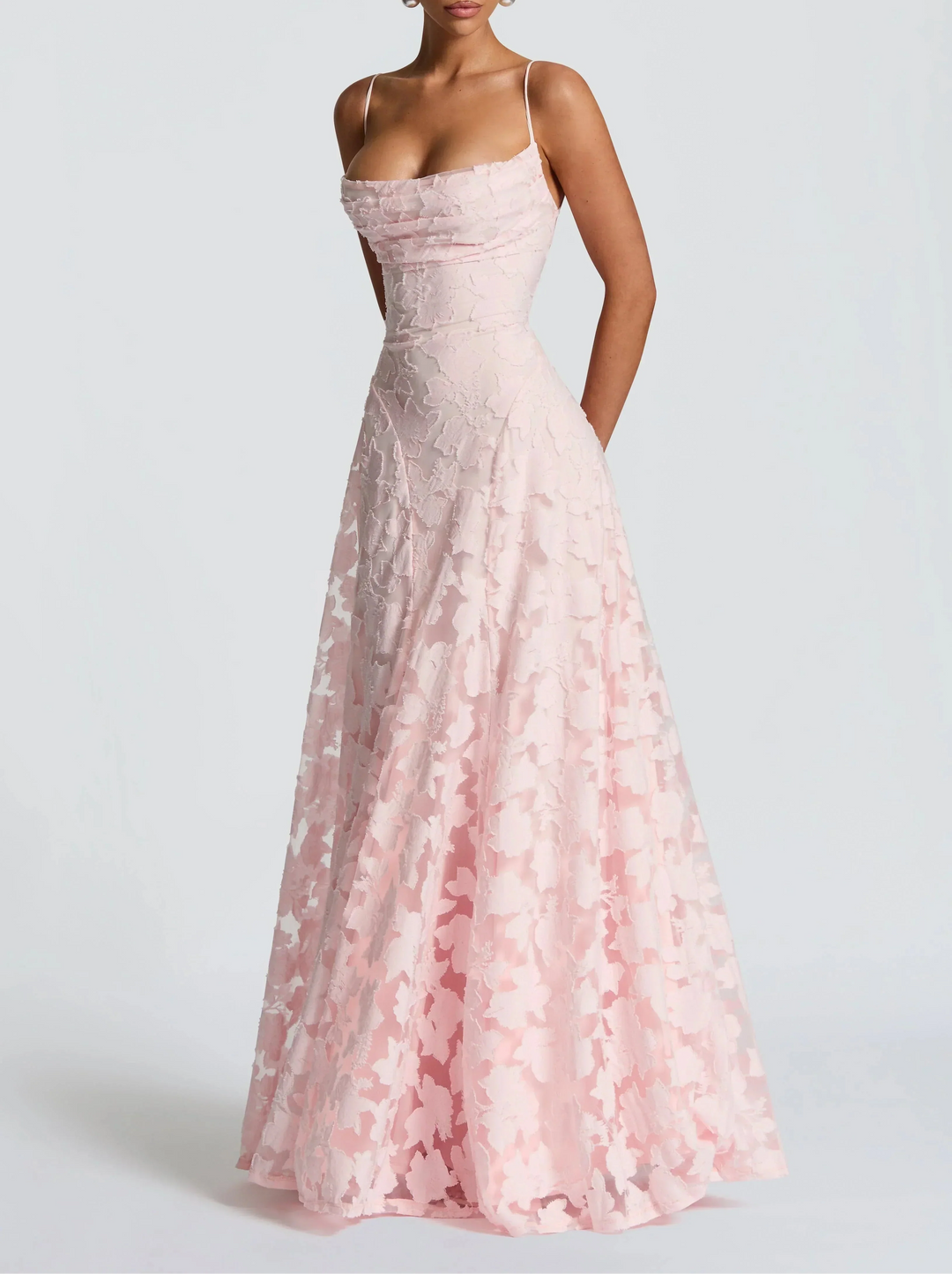 Radmila – Plynulá elegance v nadčasovém maxi stylu