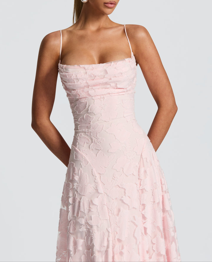 Radmila – Plynulá elegance v nadčasovém maxi stylu