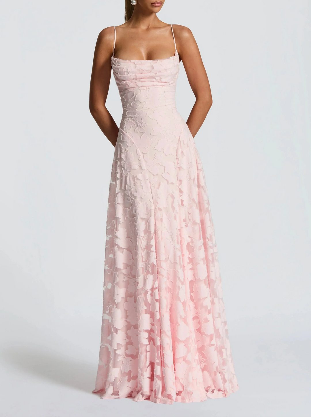 Radmila – Plynulá elegance v nadčasovém maxi stylu