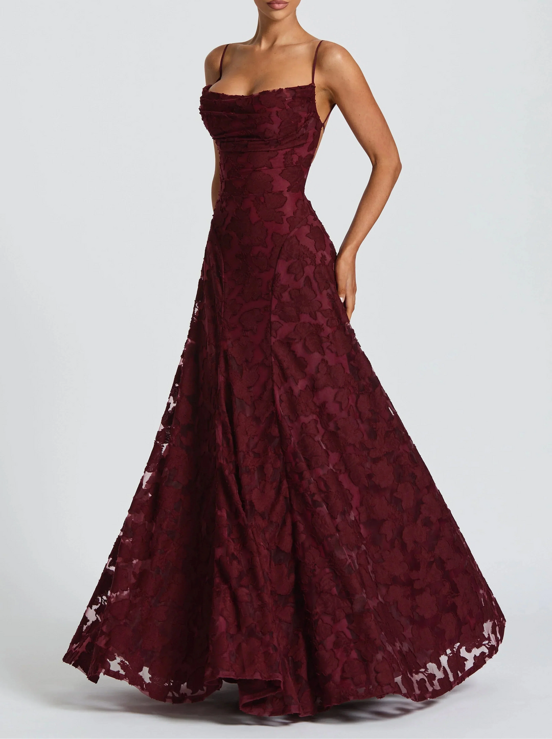 Radmila – Plynulá elegance v nadčasovém maxi stylu